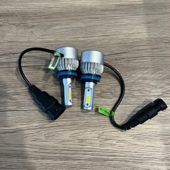 アクア　純正　ヘッドライトセットの画像