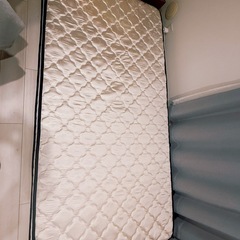 シングルベッド＋マットレスの画像