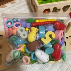 木製知育玩具の画像