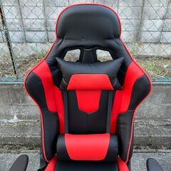 ゲーミングチェア（ブラック＆レッド）の画像