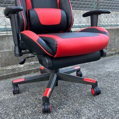 ゲーミングチェア（ブラック＆レッド）の画像
