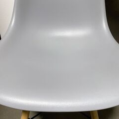 Ｍ710 イームズプロダクト ダイニングチェア グレー 美品の画像