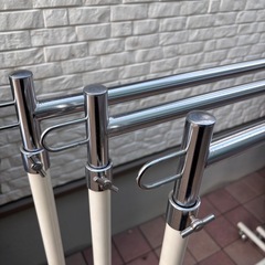 小売店　ハンガーラック　1台4000円でどうでしょうの画像