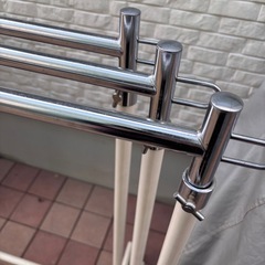 小売店　ハンガーラック　1台4000円でどうでしょうの画像