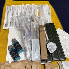 【お買い得‼️】使い捨て歯ブラシ+マウスウォッシュ他（新品未使用品、45点セット）の画像
