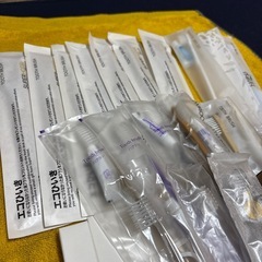 【お買い得‼️】使い捨て歯ブラシ+マウスウォッシュ他（新品未使用品、45点セット）の画像