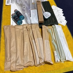 【お買い得‼️】使い捨て歯ブラシ+マウスウォッシュ他（新品未使用品、45点セット）の画像