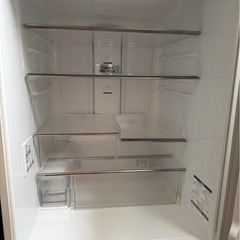日立冷蔵庫の画像