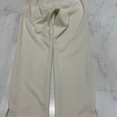 「RACY RADIANT（レイシーラディアント）」ホワイト　パンツの画像