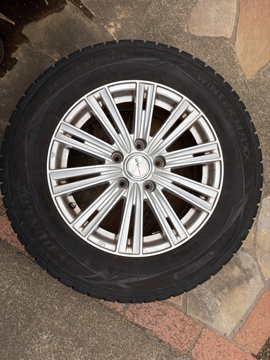 スタッドレスタイヤ、215/65R16
