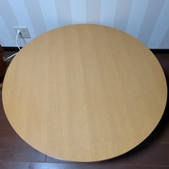 丸テーブル　折り畳み式の画像