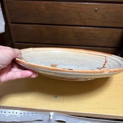 和柄の大皿の画像