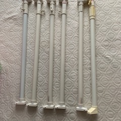 突っ張り棒 74から130位 cm位　１本の価格です。の画像