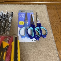 マッキー油性マジック・ハサミ・カッター・マグネットクリップの画像