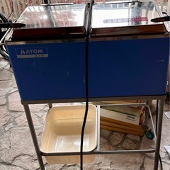 ストレッチャー，車椅子の画像