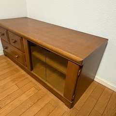 テレビボードの画像