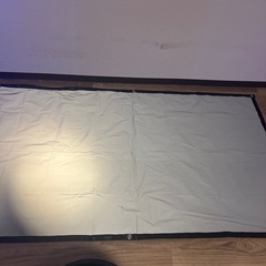 プロジェクタースクリーンの画像