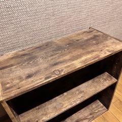 🤍ブラウンの大きすぎず小すぎない棚の画像