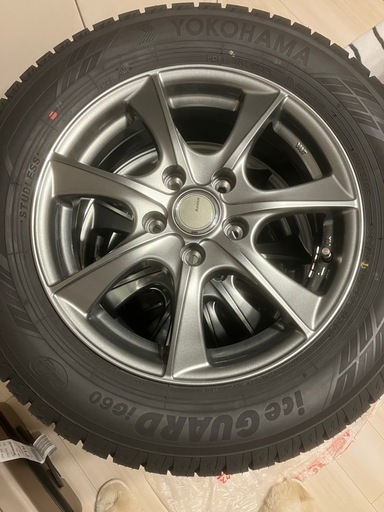 【YOKOHAMA】スタッドレスタイヤ 215/60R16 ホイール付×4