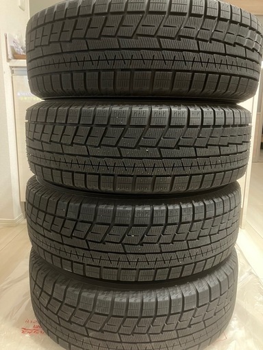 【YOKOHAMA】スタッドレスタイヤ 215/60R16 ホイール付×4