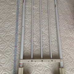 値下げ　突っ張り棚　75から130cm位の画像