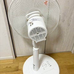 扇風機　ホワイトの画像