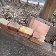 【0円・無料】大量レンガ／ブロック
 （外構・花壇など）の画像