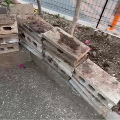 【0円・無料】大量レンガ／ブロック
 （外構・花壇など）の画像