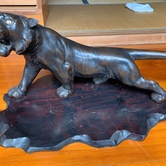 とらの置物の画像