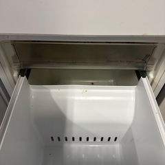 【早い者勝ち！】【汚い掃除必要です！】YAMADA 冷蔵庫　2019年製の画像