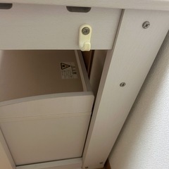【美品】学習机（配送サービスあり）ホワイト　　子ども用デスクの画像