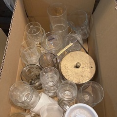 食器、保温ポット、の画像