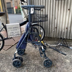 🍀シルバーカー（押し車）椅子付きの画像