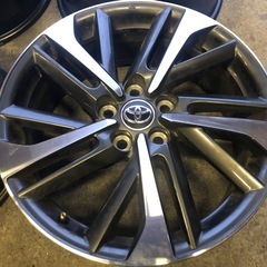 トヨタ純正アルミホイール18インチ カローラクロス 18×7J 5H114.3PCD+40 4本 現行ノアヴォクシーエスティマハリアーなどにの画像