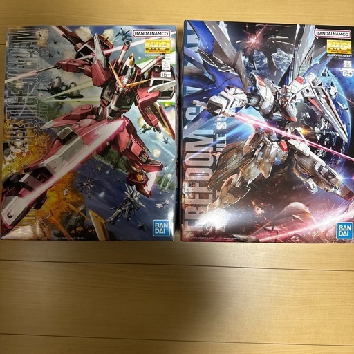 MG フリーダムガンダム ver2.0とMG ジャスティスガンダム (三浦幹洋