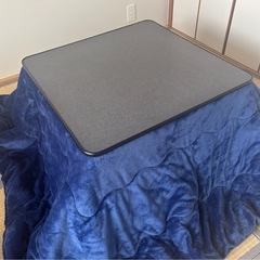 こたつテーブルの画像