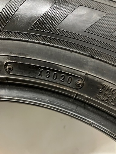 スタッドレスタイヤ　225/60R17
