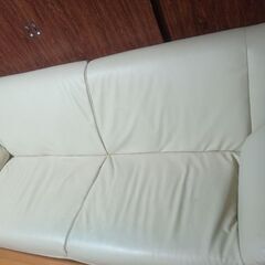 三人掛けソファ　の画像