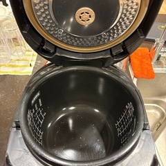 炊飯器　日立RZNS10J   5合炊きの画像