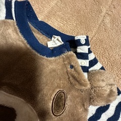 くま柄 フリースパジャマ 80 肩ボタン付き／使用感ありの画像