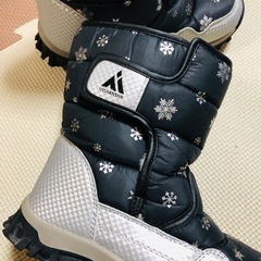 キッズ　スノーブーツ　19cm 20cmの画像