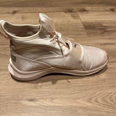 ①PUMAスニーカー☆24センチの画像