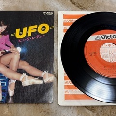 ピンクレディ　シングルレコード　５枚①の画像