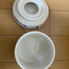 セラミックキャニスターの画像