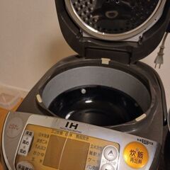 ZOJIRUSHI 早急に炊飯器必要な方☆の画像