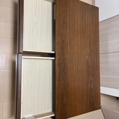 リビング収納棚の画像