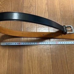 【未使用に近い】 シルバーバックル　ベルトの画像