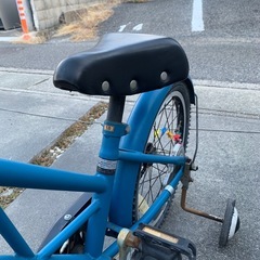 18インチ 子供用自転車 補助輪 スタンド付き   の画像