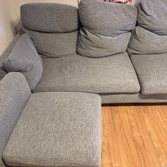 オットマン付きソファの画像