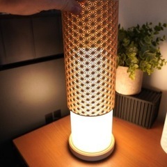 円筒形透かし模様ランプの画像